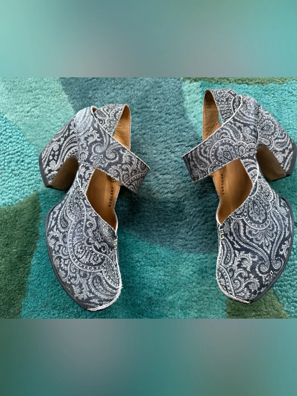 Fluevog Prepare Guide dark gray paisley suede platform slingback -7.5 (fits 7)